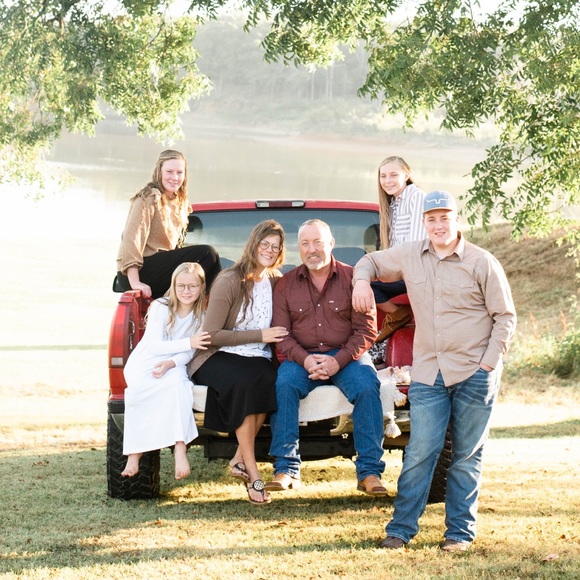 Meet your Posher, Phyllis - Picture 3 of 3